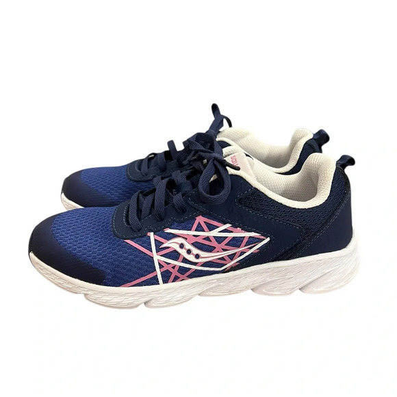 NWOB Saucony Big Kids Wind Lace Up Sneakers in Blue/Pink size 4.5 Wide - Picture 3 of 8